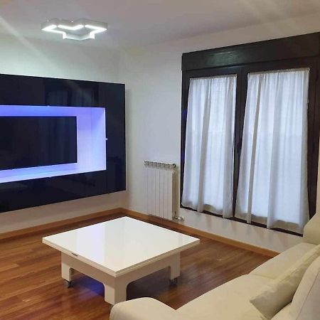 Centro Aparcamiento Gratuito Al Lado Del Pilar Daire Zaragoza Dış mekan fotoğraf