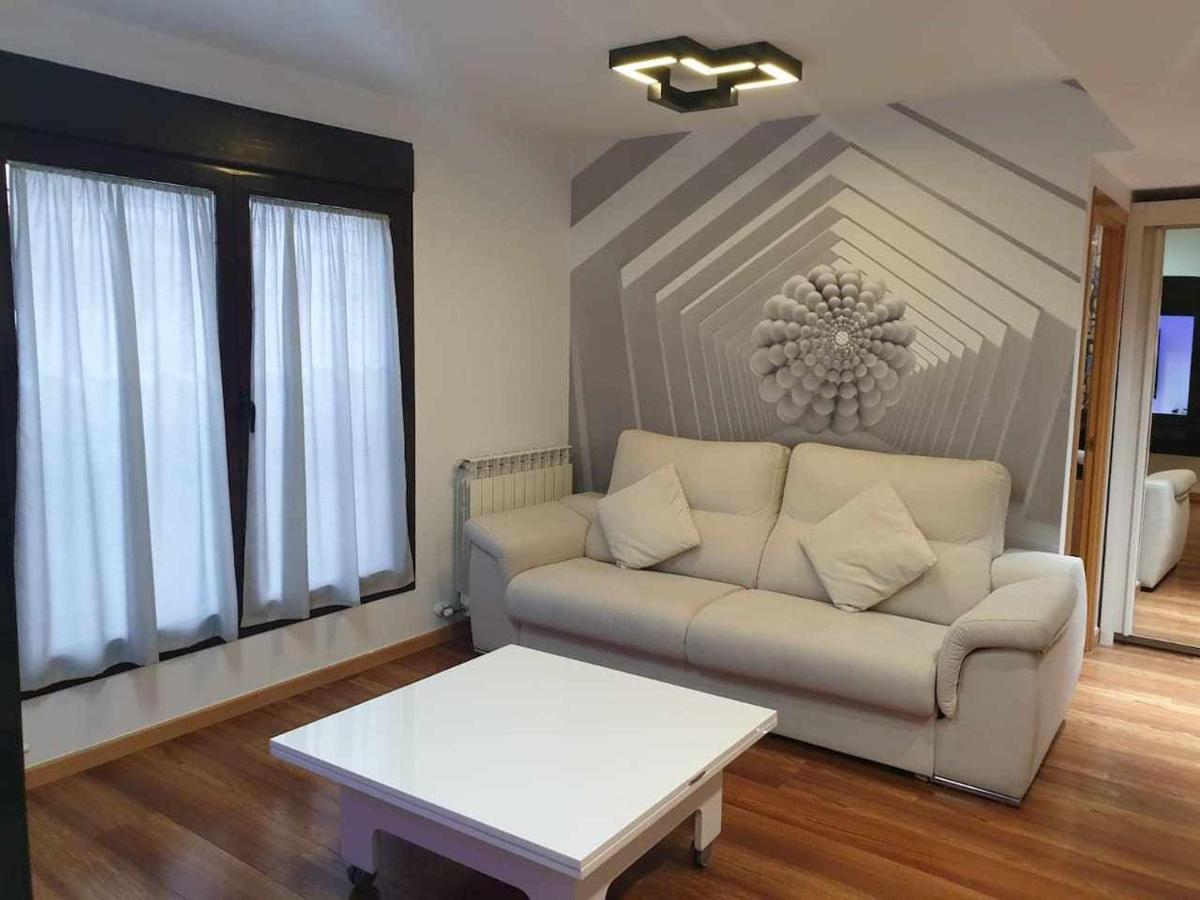 Centro Aparcamiento Gratuito Al Lado Del Pilar Daire Zaragoza Dış mekan fotoğraf